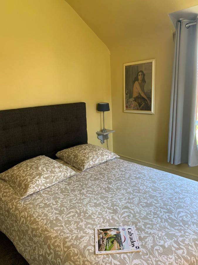 La Villa Des Rosiers Cricquebœuf Exteriör bild
