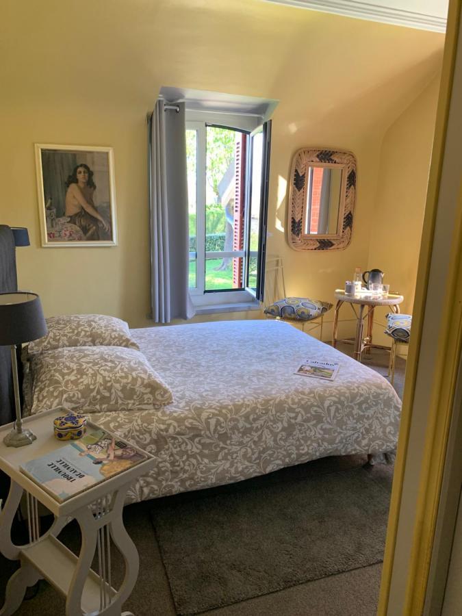 La Villa Des Rosiers Cricquebœuf Exteriör bild