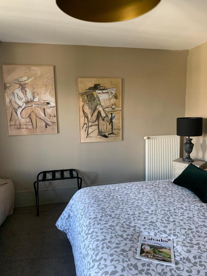 La Villa Des Rosiers Cricquebœuf Exteriör bild